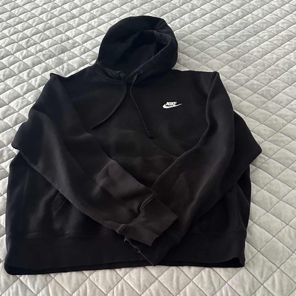 Nike Men's Black Pullover Hoodie